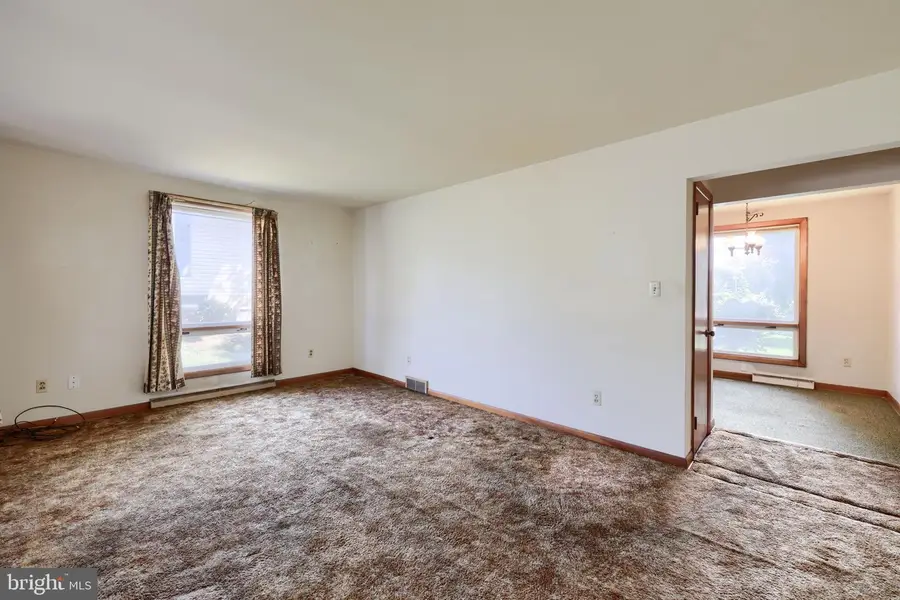 906 Chestnut St, Middletown, PA 17057 - #3
