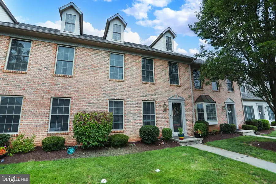 431 Waverly Woods Dr, Harrisburg, PA 17110 - #2