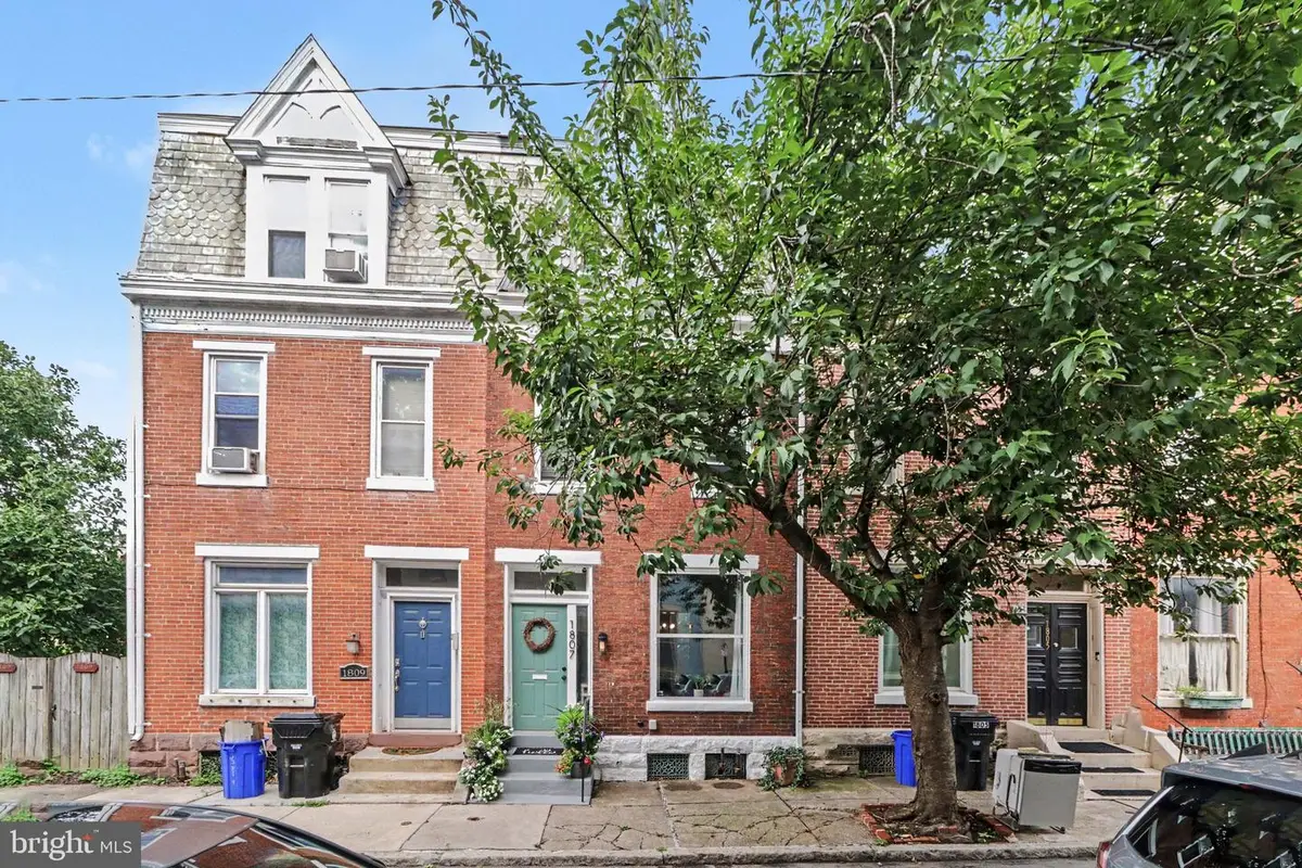 1807 Penn St, Harrisburg, PA 17102 - #1