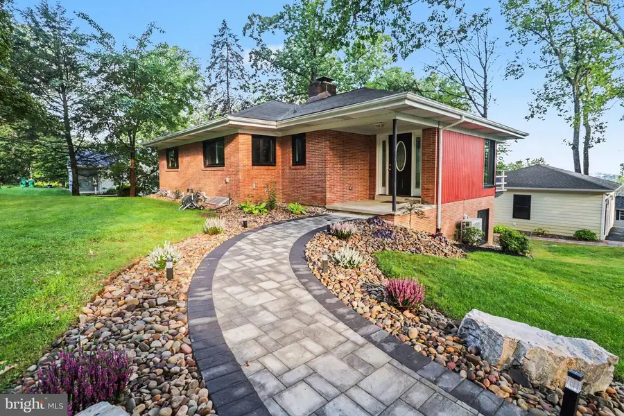 95 S Hills Dr Dr, Hershey, PA 17033 - #2