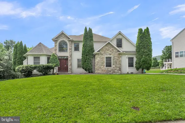 2292 Forest Ln, HARRISBURG, PA 17112