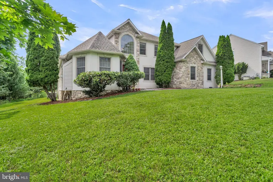 2292 Forest Ln, Harrisburg, PA 17112 - #2