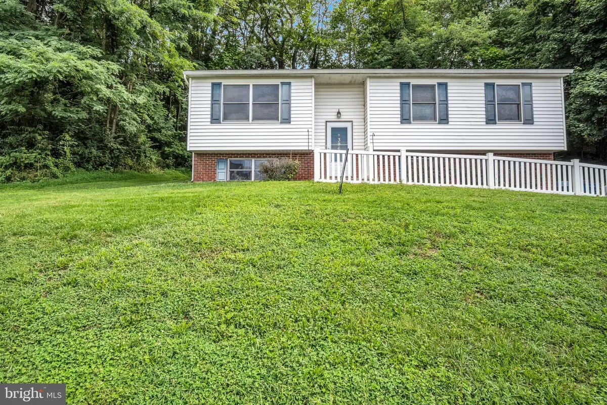 396 Whiteside Ave, Highspire, PA 17034 - #1