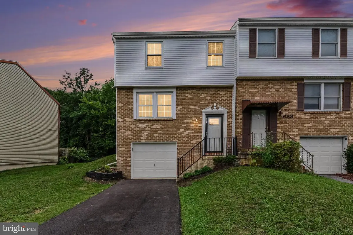 685 S 82nd St, Harrisburg, PA 17111 - #1