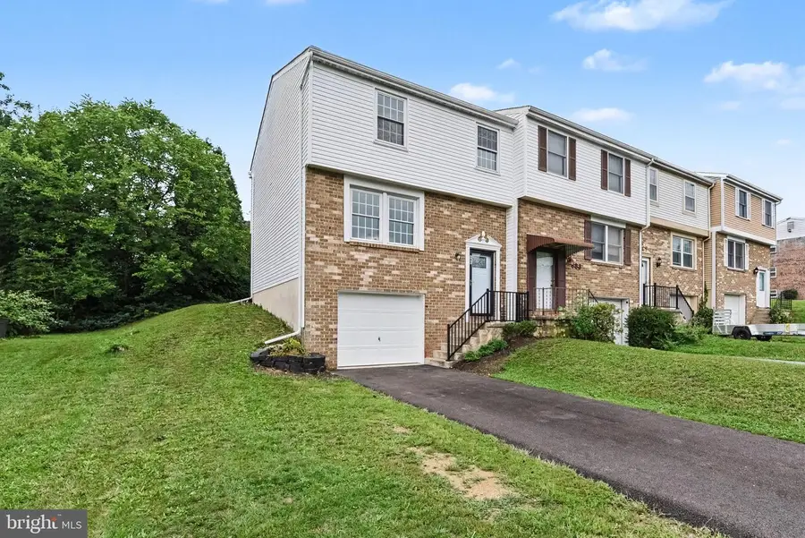 685 S 82nd St, Harrisburg, PA 17111 - #3