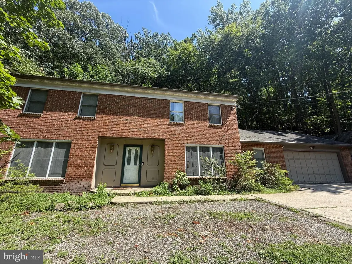 879 Sand Hill Rd, Hershey, PA 17033 - #1