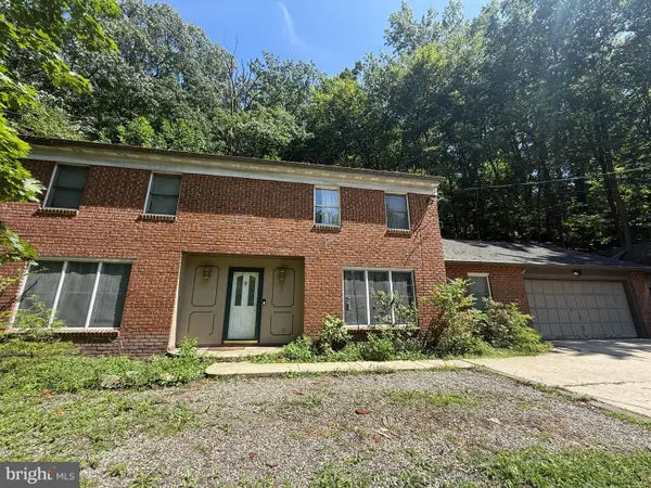 879 Sand Hill Rd, HERSHEY, PA 17033
