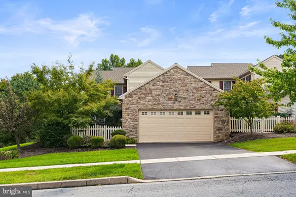 2271 Southpoint Dr, HUMMELSTOWN, PA 17036