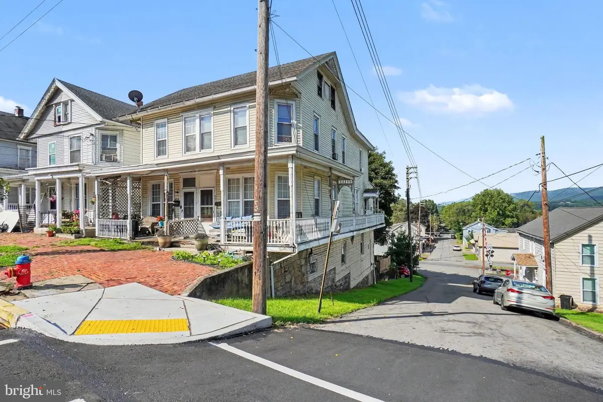 461 Market St, Millersburg, PA 17061 - #1