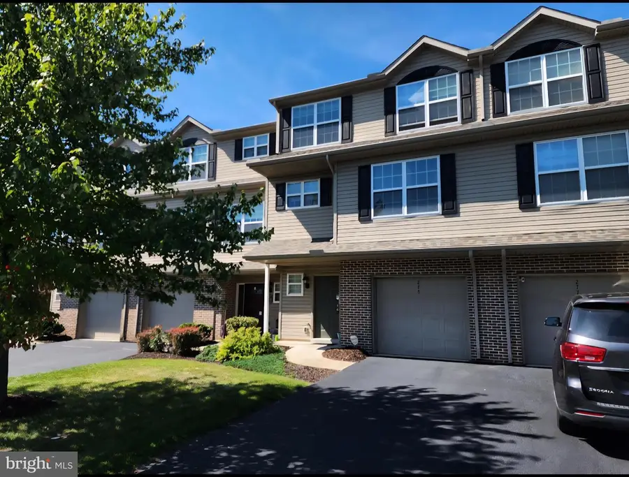 275 Thrush Dr, Hummelstown, PA 17036 - #2