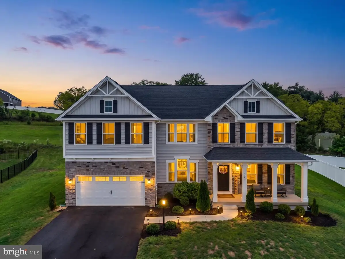 3961 Secretariat St, Harrisburg, PA 17112 - #1