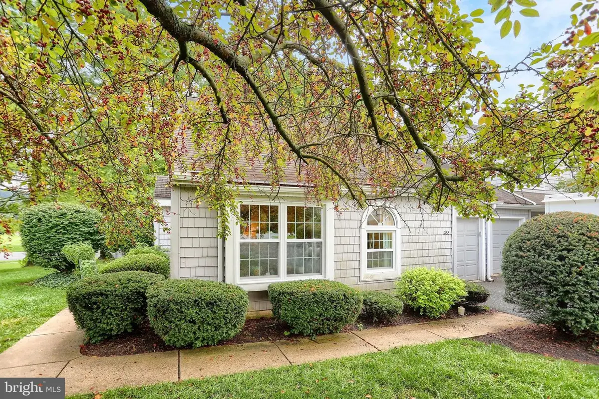 268 Crescent Dr, Hershey, PA 17033 - #1