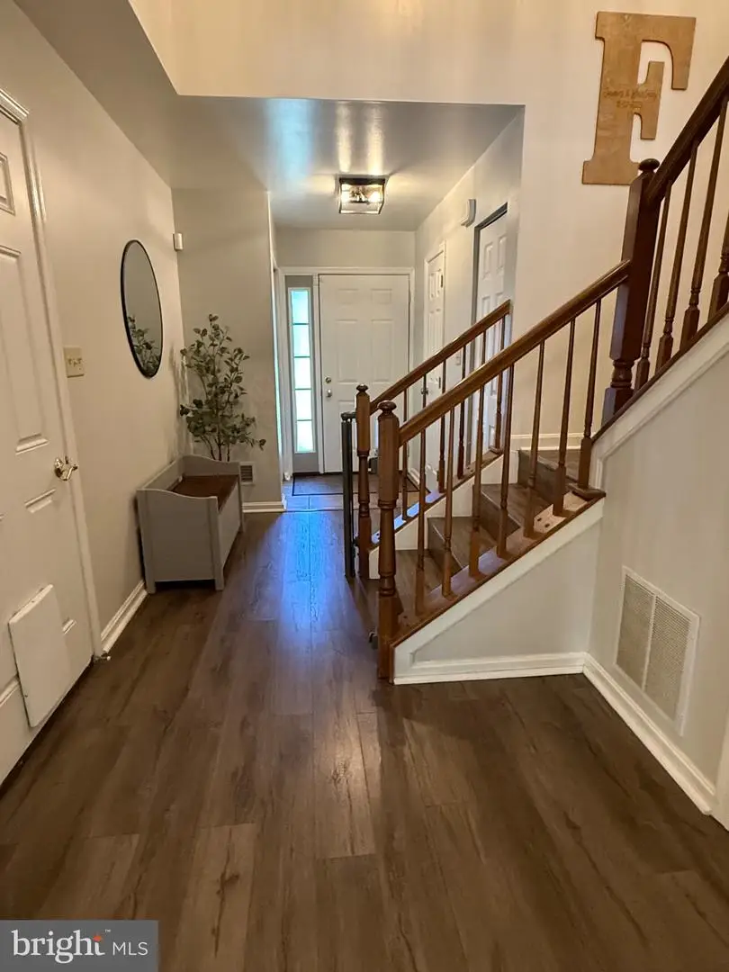 539 Pond View Ct, Harrisburg, PA 17110 - #2