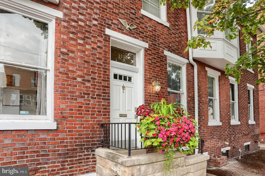 1112 N 2nd St, Harrisburg, PA 17102 - #3