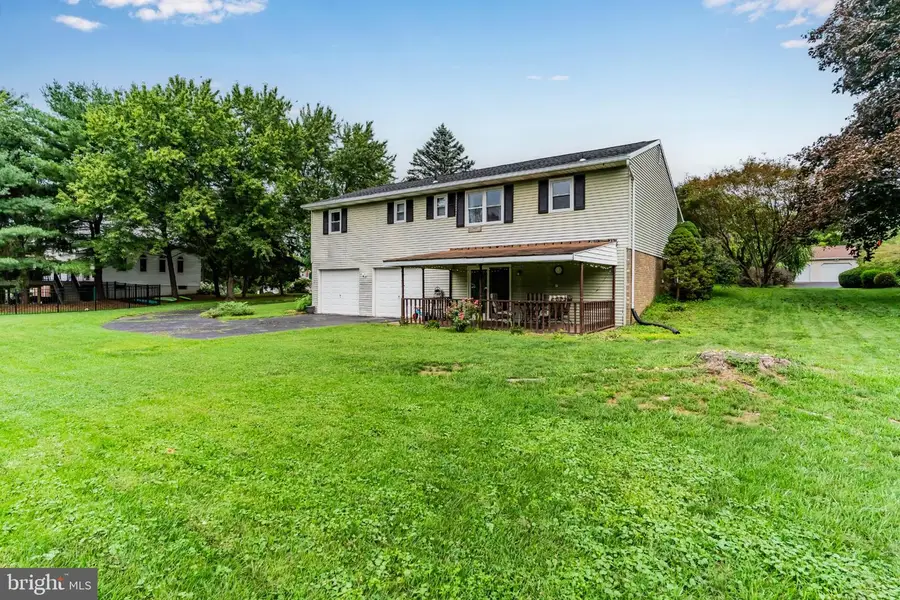 15 Parkside Dr, Hummelstown, PA 17036 - #3