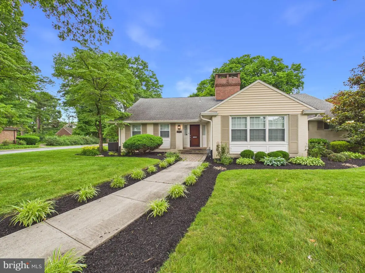 2932 Green St, Harrisburg, PA 17110 - #1