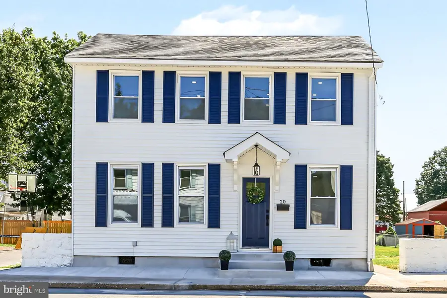20 W Water St, Middletown, PA 17057 - #2