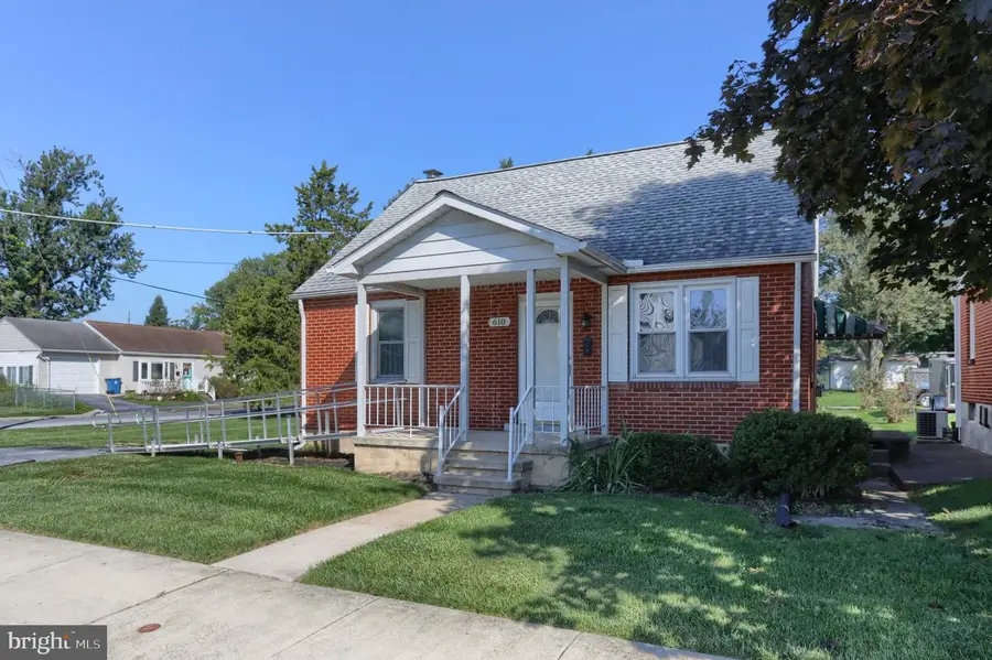610 W 2nd St, Hummelstown, PA 17036 - #3