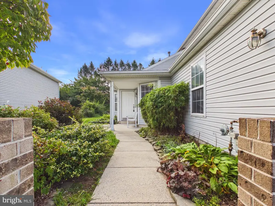 6283 S Highlands Cir, Harrisburg, PA 17111 - #2