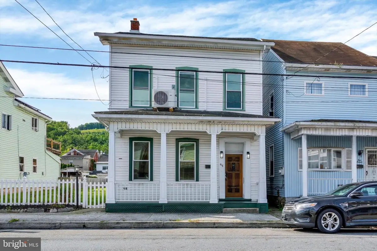 418 Main St, Lykens, PA 17048 - #1