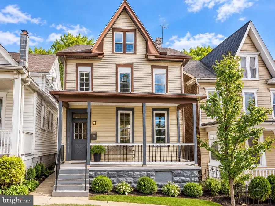 220 Elm St, Steelton, PA 17113 - #2