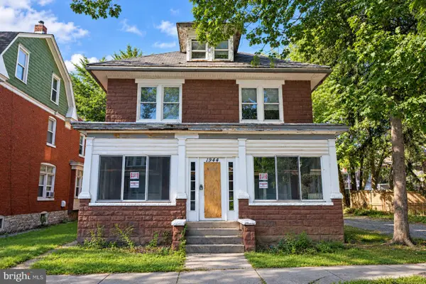 1944 Chestnut St, HARRISBURG, PA 17104