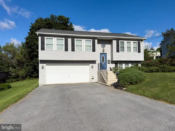 1005 Main St, OBERLIN, PA 17113