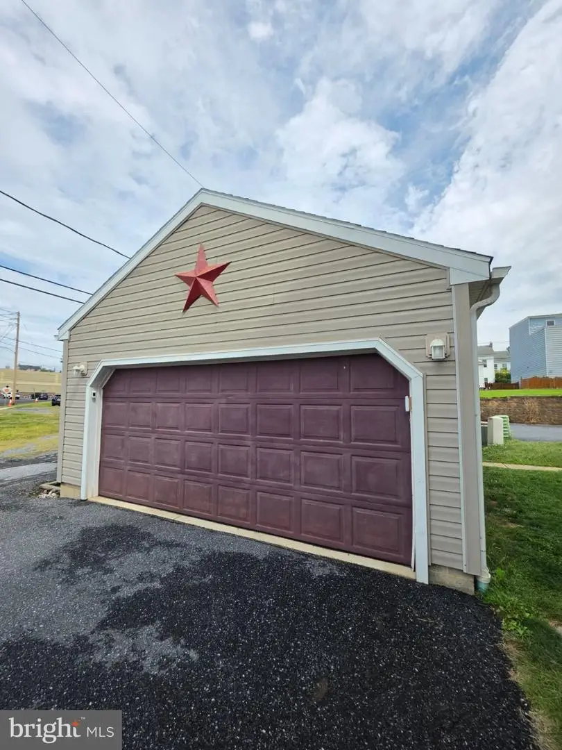 122 N Wood St, Middletown, PA 17057 - #2