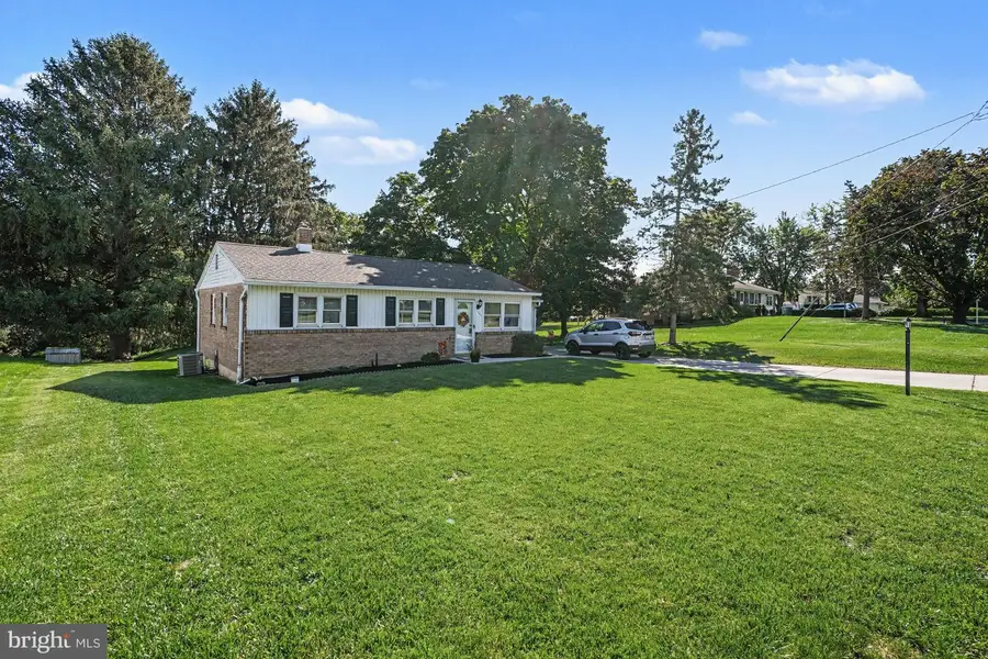 1141 Fairmont Dr, Harrisburg, PA 17112 - #3