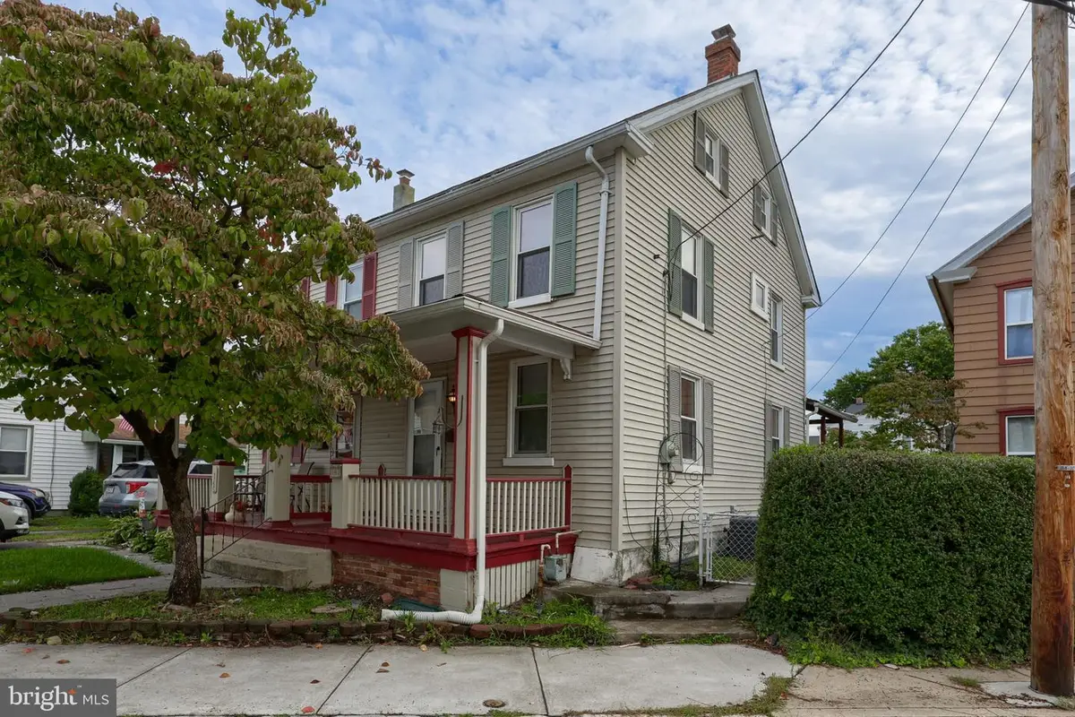143 Nissley St, Middletown, PA 17057 - #1