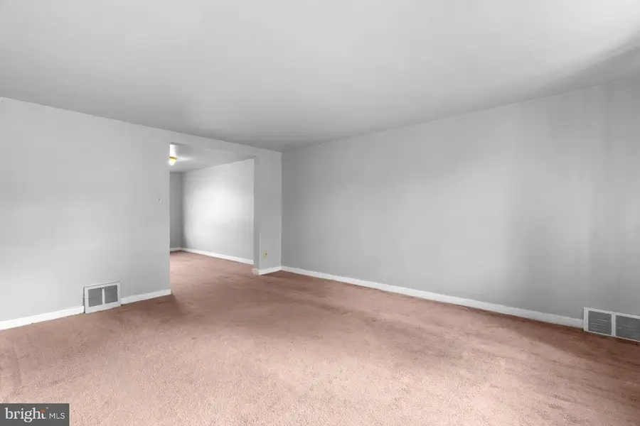 2406 Kensington St, Harrisburg, PA 17104 - #3