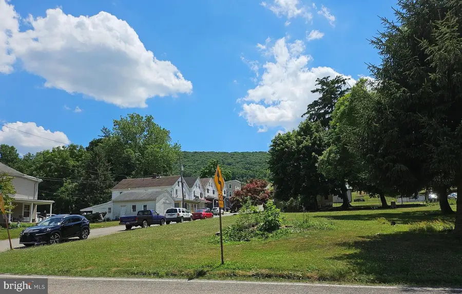 520 E Center St, Millersburg, PA 17061 - #3