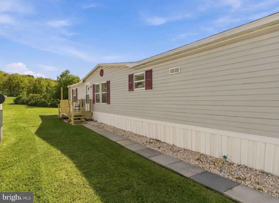 215 Houston Dr, Grantville, PA 17028 - #2