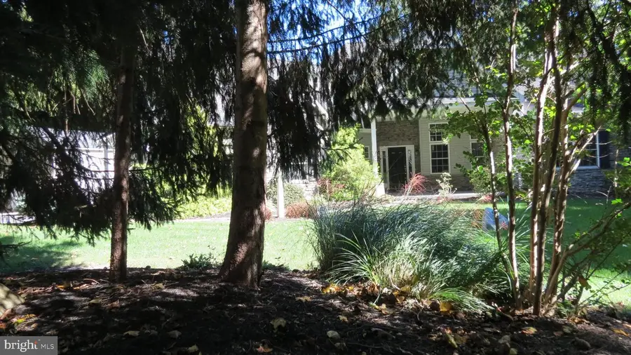 1911 Schoolhouse Rd, Middletown, PA 17057 - #2
