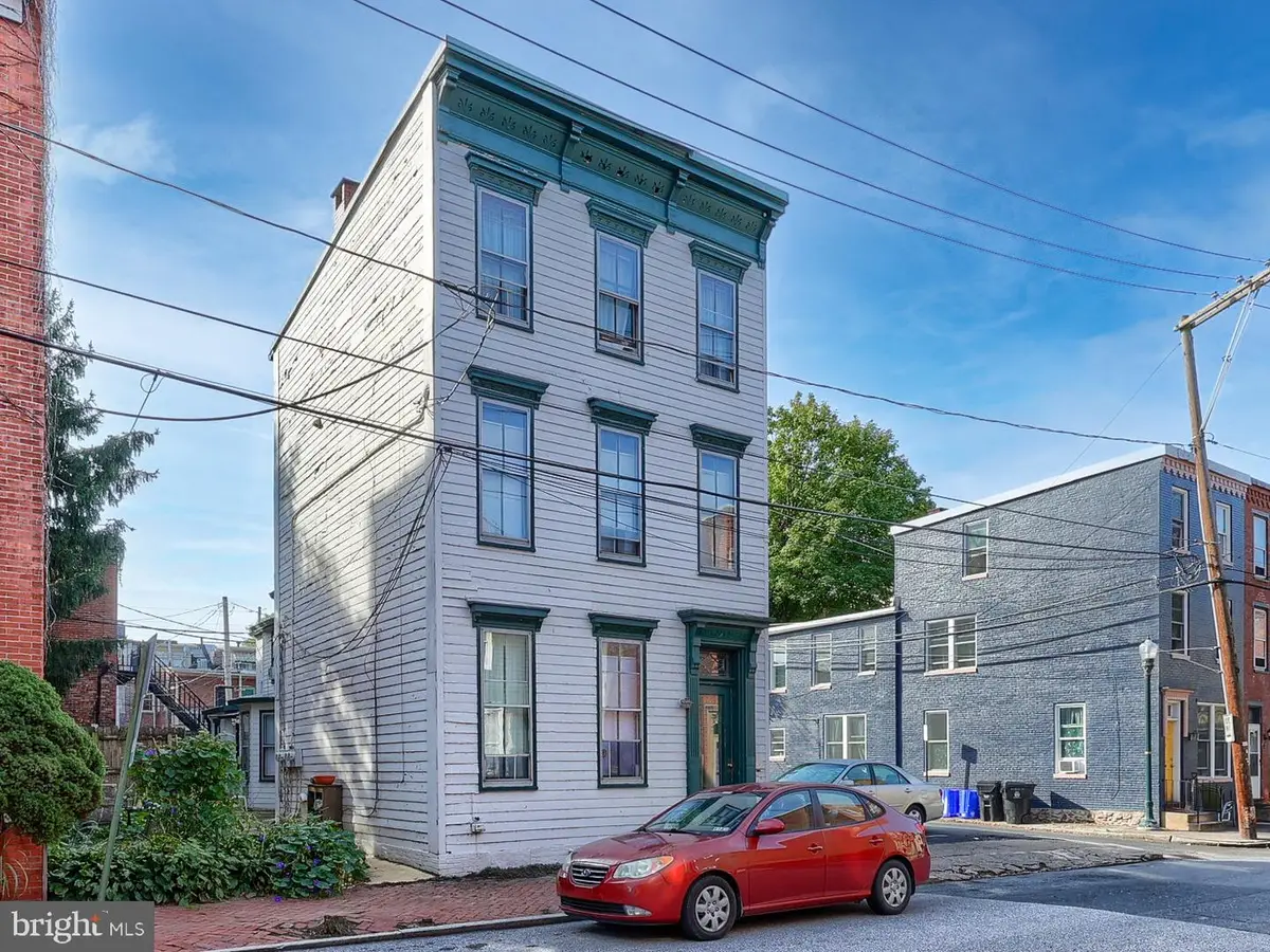 127 Herr St, Harrisburg, PA 17102 - #1