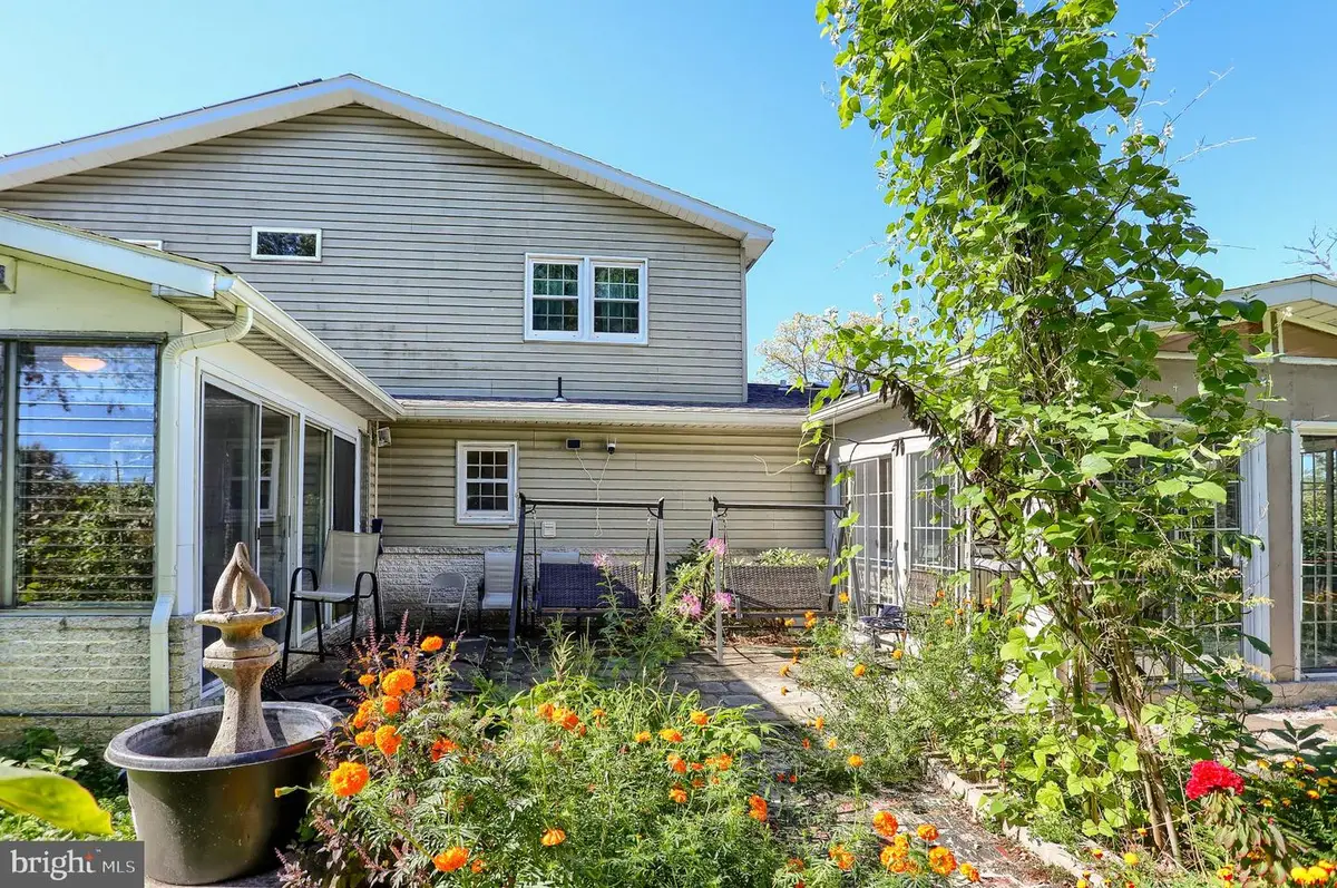 3806 Ridgeway Rd, Harrisburg, PA 17109 - #1