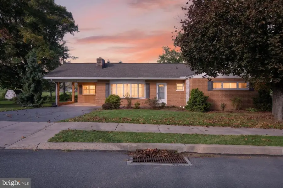 3882 N Market St, Elizabethville, PA 17023 - #2
