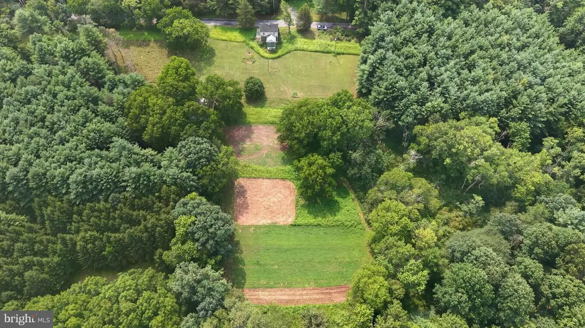 4144 Back Rd, Halifax, PA 17032 - #1