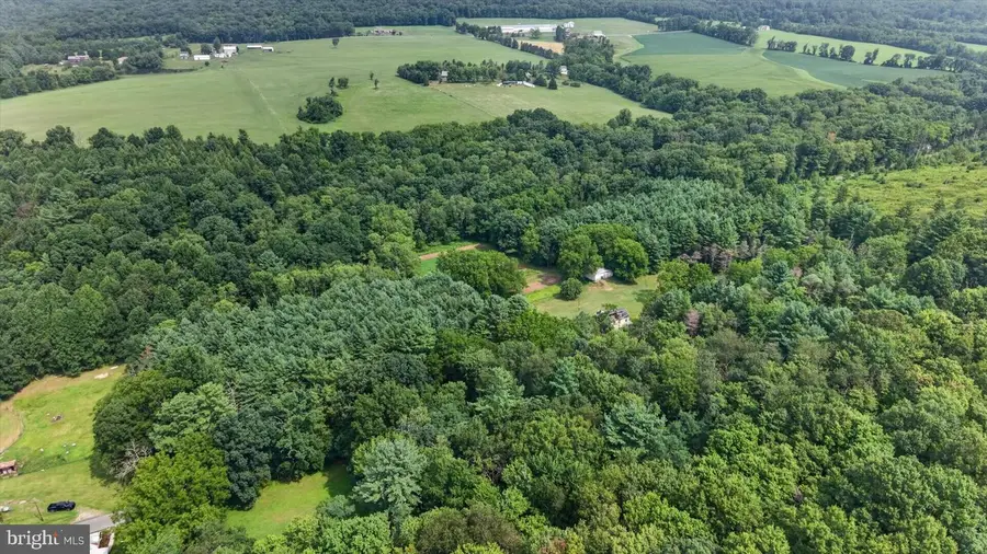 4144 Back Rd, Halifax, PA 17032 - #3