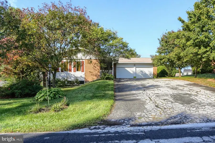 37 Arthur St, Hummelstown, PA 17036 - #2
