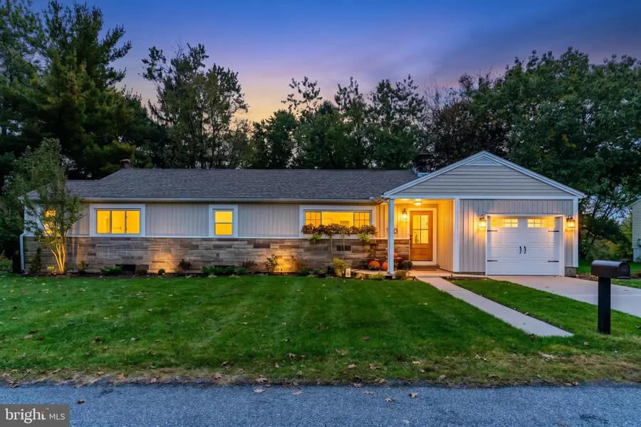180 W Caren Dr, Grantville, PA 17028 - #2