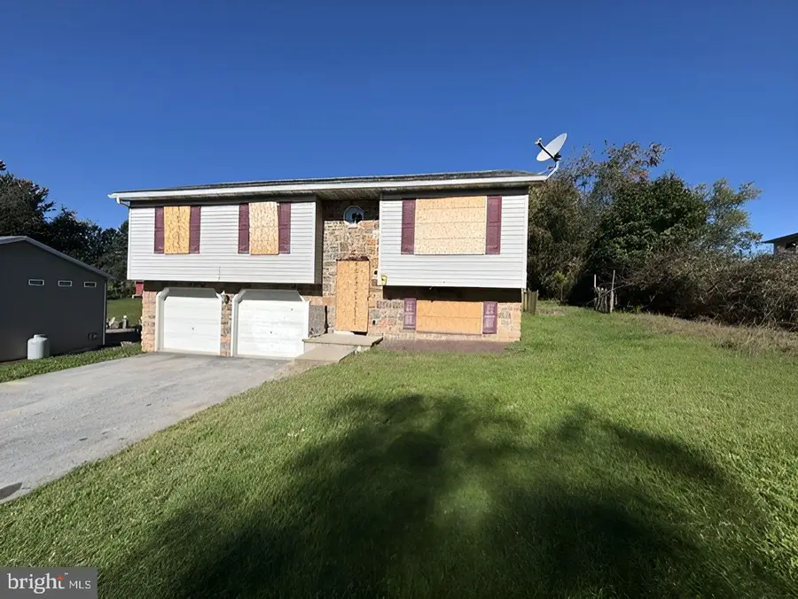 6524 Fairfax Dr, Harrisburg, PA 17111 - #2