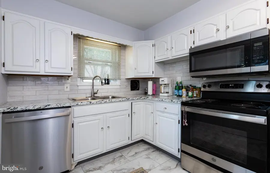 118 Wayne Dr, Harrisburg, PA 17112 - #3