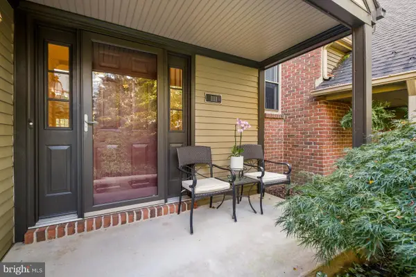 1111 Galway Ct, HUMMELSTOWN, PA 17036