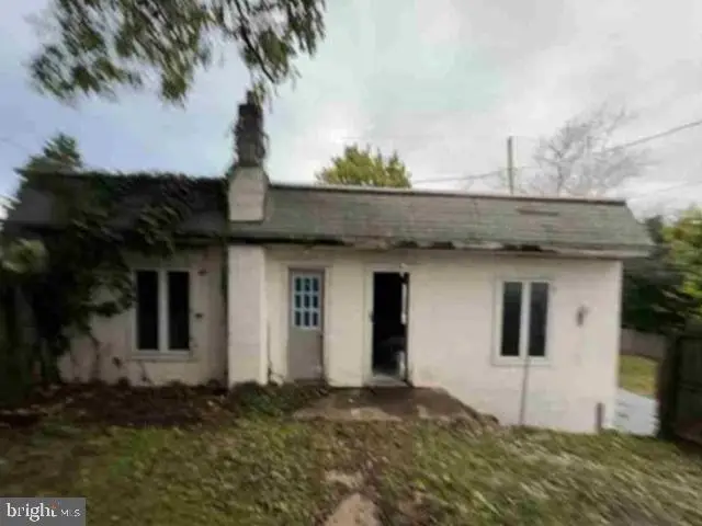 2026 North St, Harrisburg, PA 17103 - #1