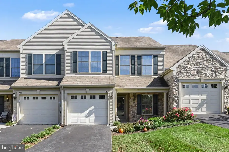 767 Creekside Dr, Hummelstown, PA 17036 - #3