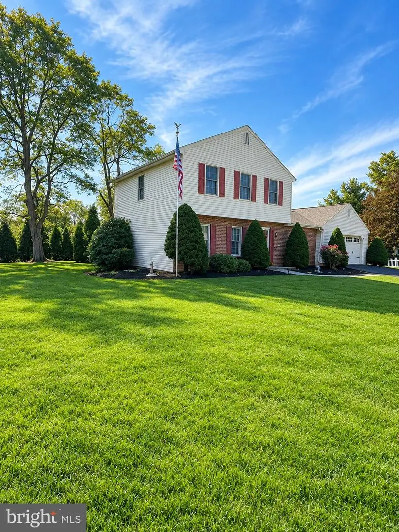 2282 Forest Hills Dr, Harrisburg, PA 17112 - #2