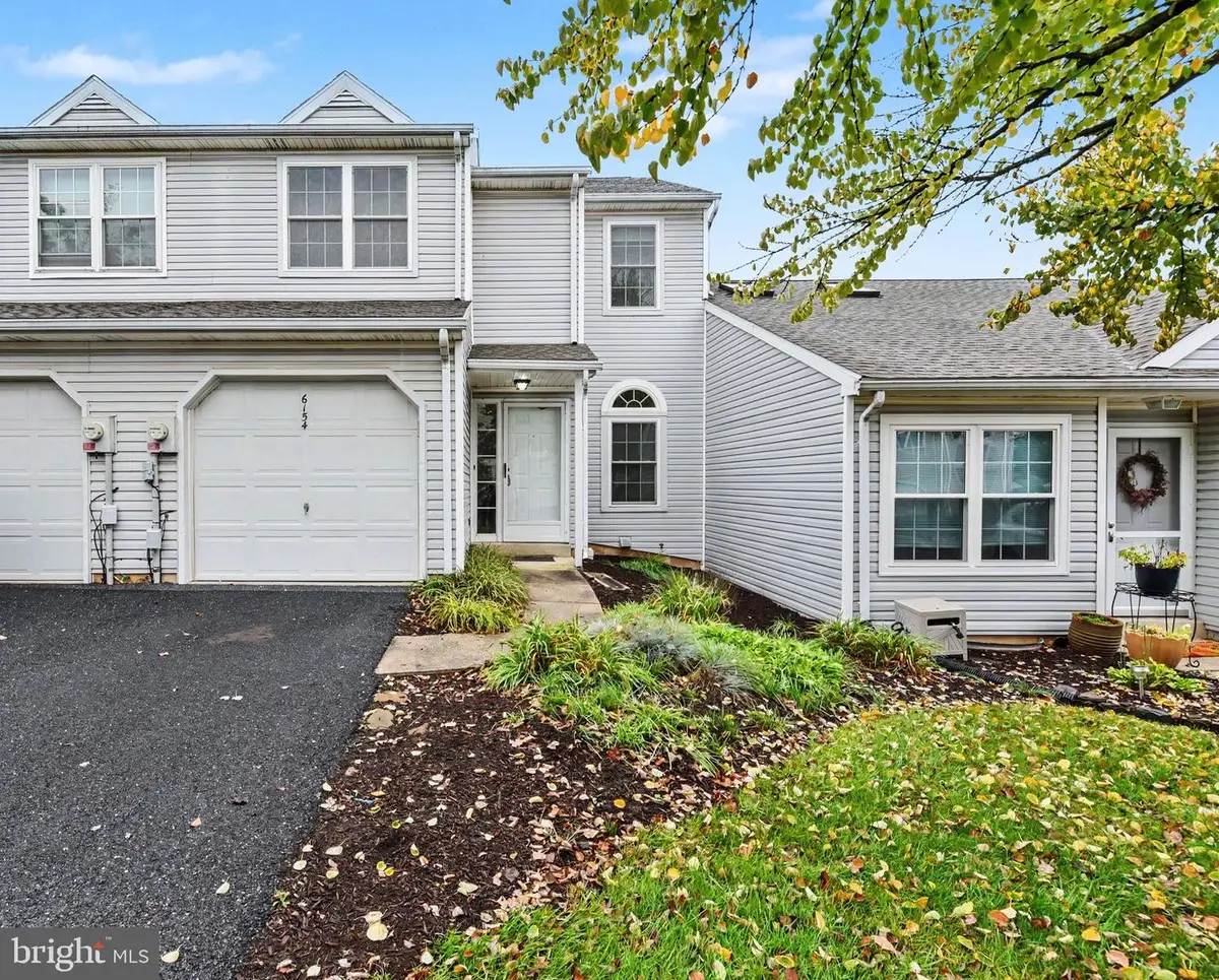 6154 Spring Knoll Dr, Harrisburg, PA 17111 - #1