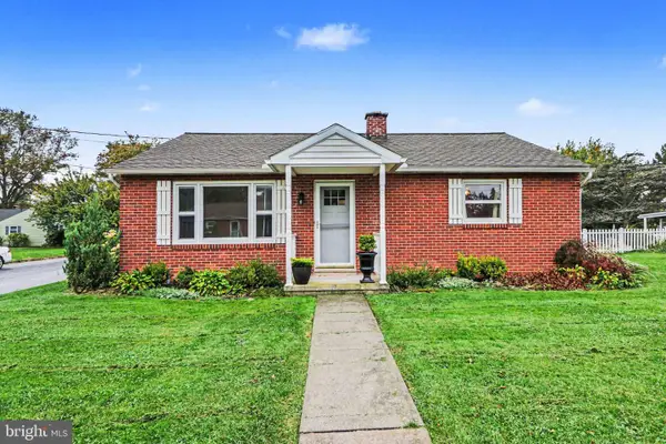 140 Peach Ave, HERSHEY, PA 17033
