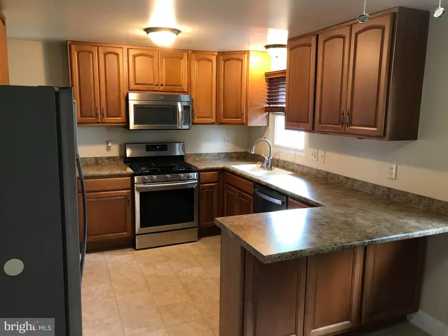 202 Care St, Harrisburg, PA 17109 - #3
